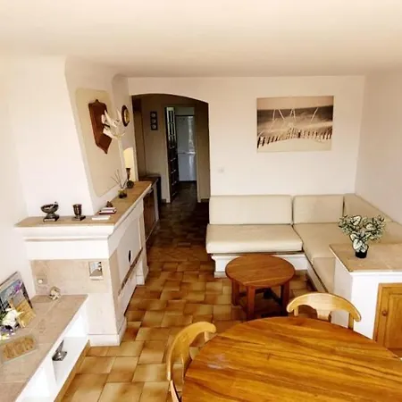 Charming Apt With Balcony In The Heart Of Daire
